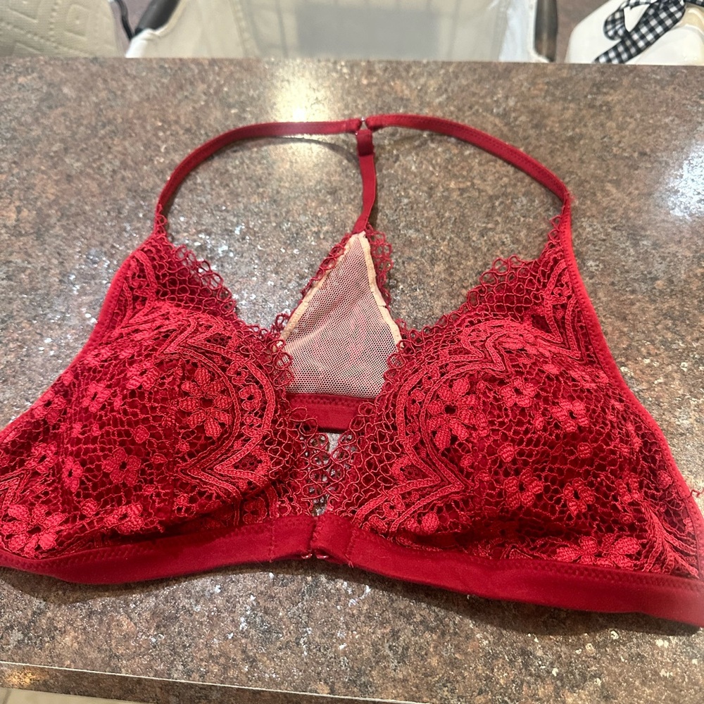 5/$25.00 Victoria's Secret Red Lace Bralette medium front clasp razorback bra